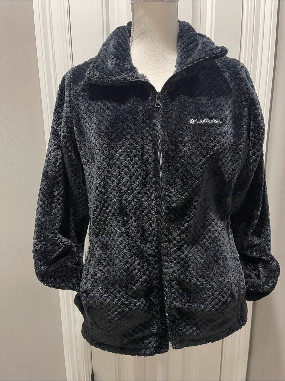 Columbia Women’s Black Fleece Jacket